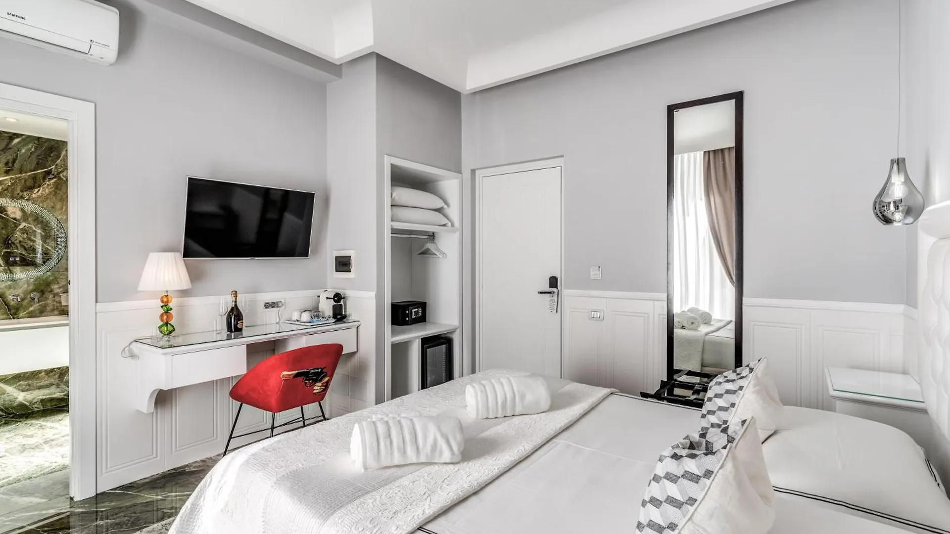 Rome55 - Piazza Di Spagna 3*, Рим