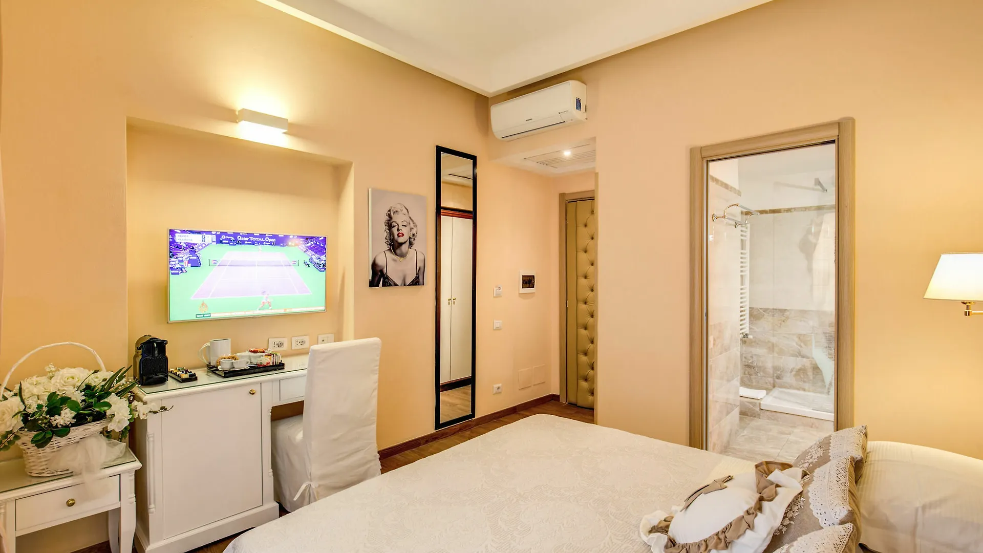 Rome55 - Piazza Di Spagna Hotel Italy