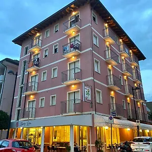 Hotel Rosa **